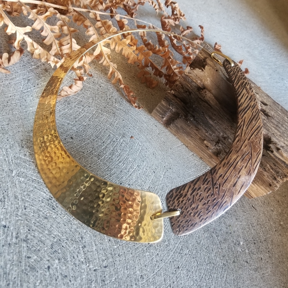 Hammered brass wood collar necklace jewlerly